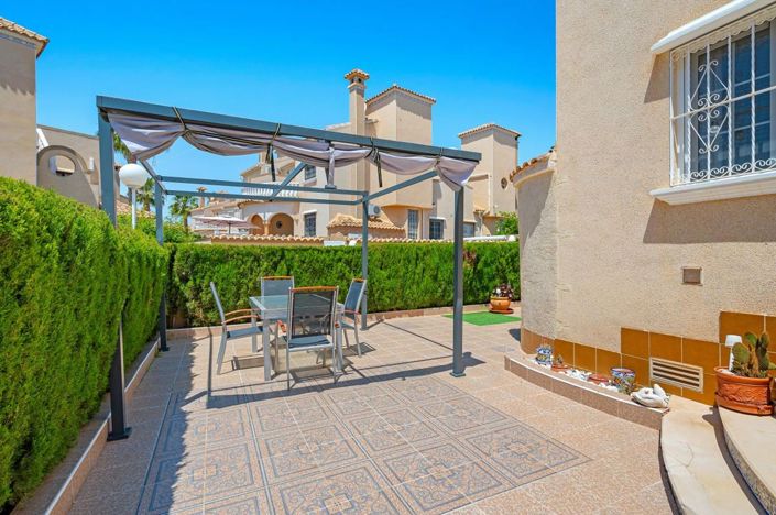 Image No.4-3 Bed House for sale