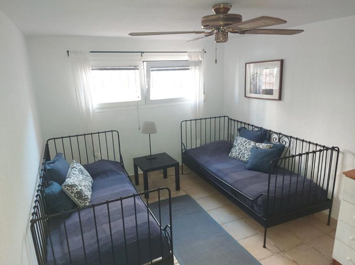 Image No.21-6 Bed House for sale