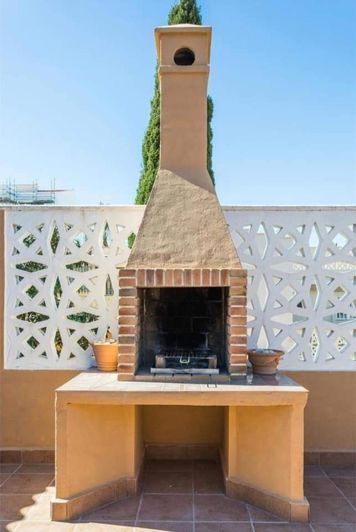 Image No.27-6 Bed House for sale