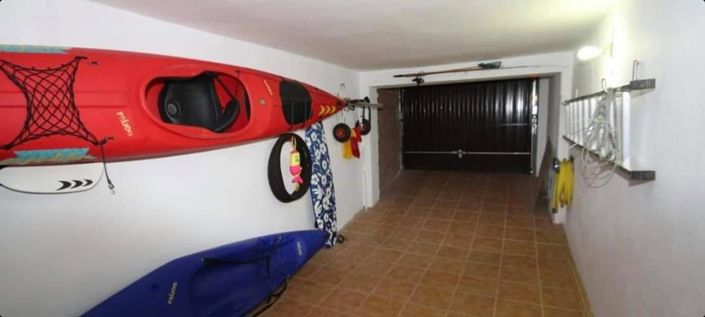 Image No.28-6 Bed House for sale