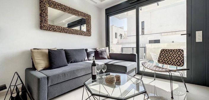 Image No.3-3 Bed House for sale