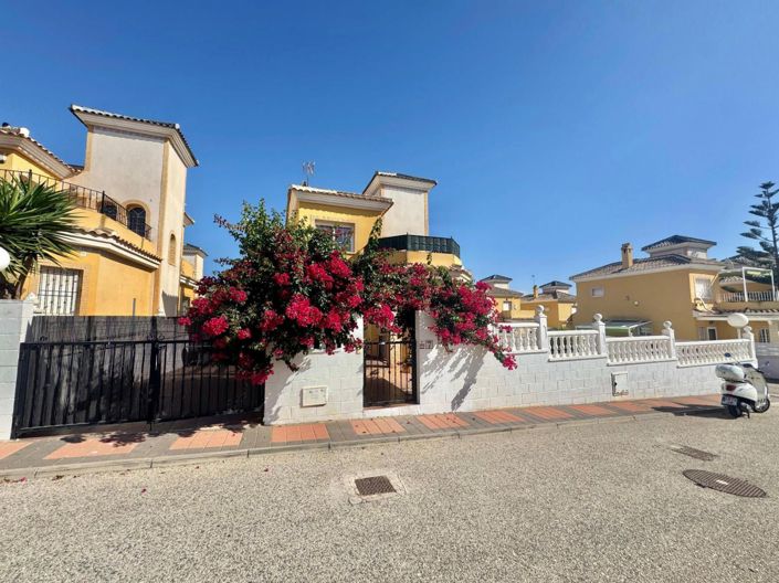 Image No.3-3 Bed Villa for sale