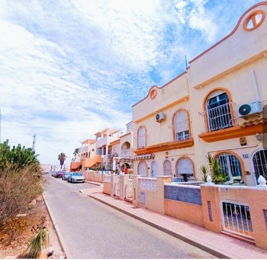 Image No.1-2 Bed House for sale