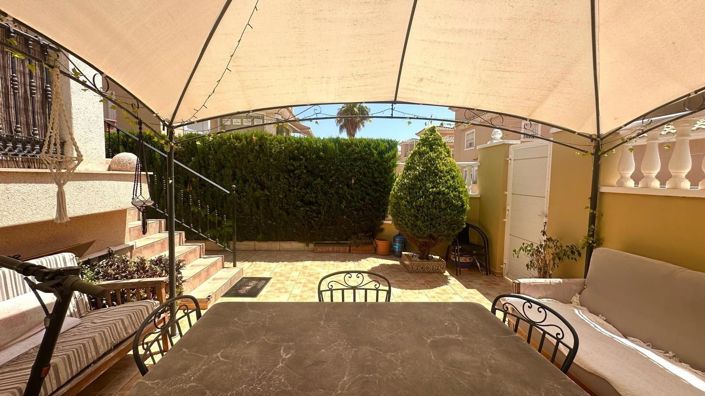 Image No.11-3 Bed House for sale