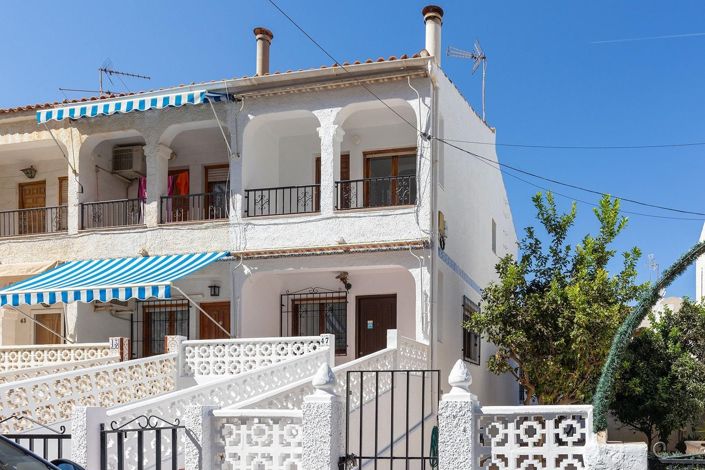 Image No.1-3 Bed House for sale