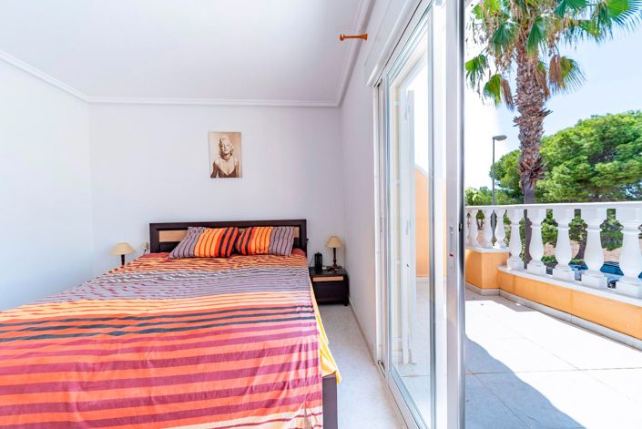 Image No.28-3 Bed House for sale