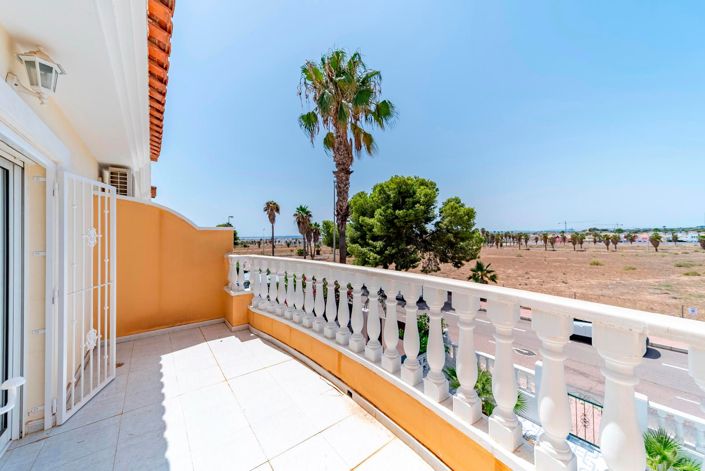 Image No.30-3 Bed House for sale