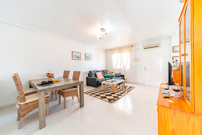 Image No.7-3 Bed House for sale