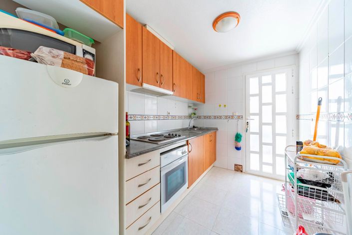 Image No.9-3 Bed House for sale