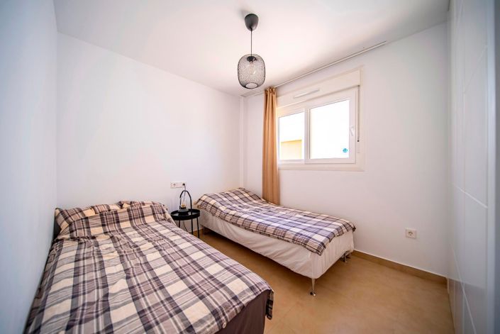 Image No.18-2 Bed Bungalow for sale