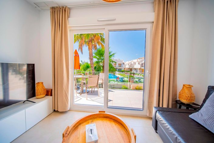 Image No.8-2 Bed Bungalow for sale