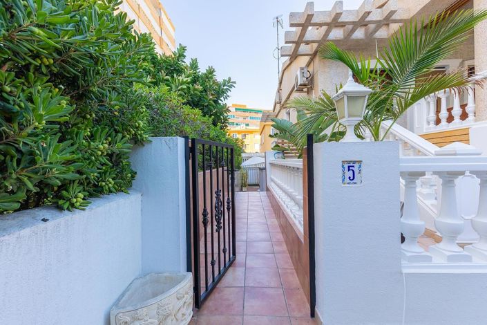 Image No.23-3 Bed Bungalow for sale