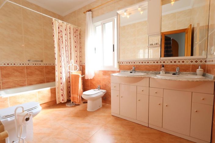 Image No.14-2 Bed Villa for sale