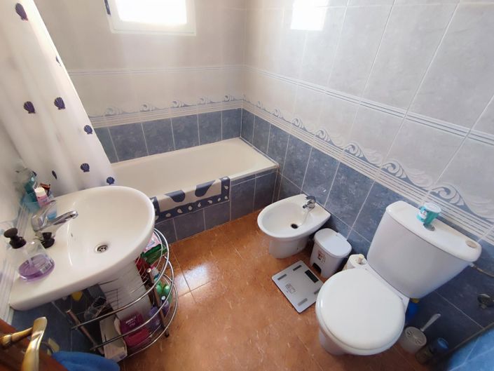 Image No.52-3 Bed House for sale