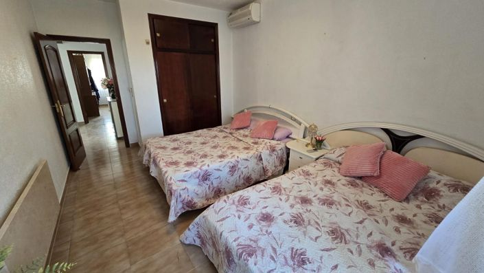 Image No.18-3 Bed Villa for sale