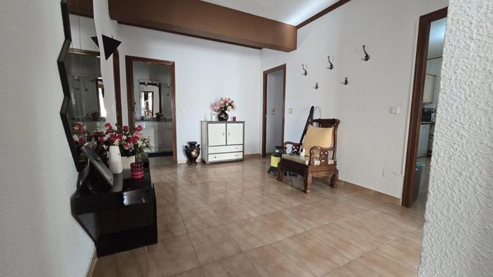 Image No.2-3 Bed Villa for sale