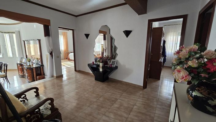 Image No.3-3 Bed Villa for sale