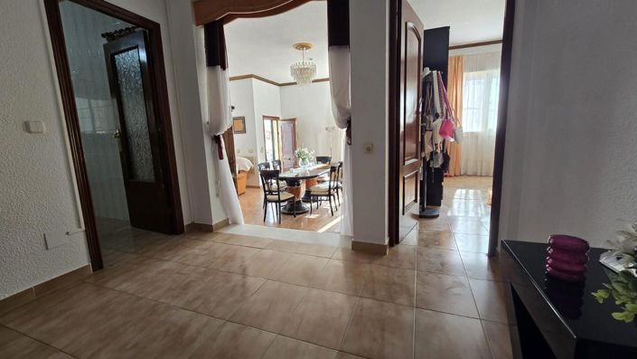 Image No.4-3 Bed Villa for sale