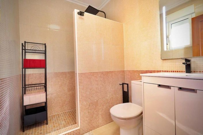 Image No.12-4 Bed Villa for sale