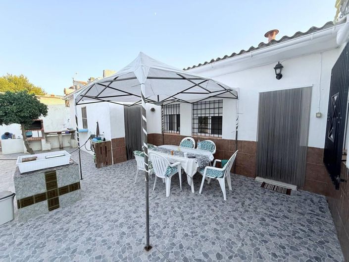 Image No.1-3 Bed Villa for sale