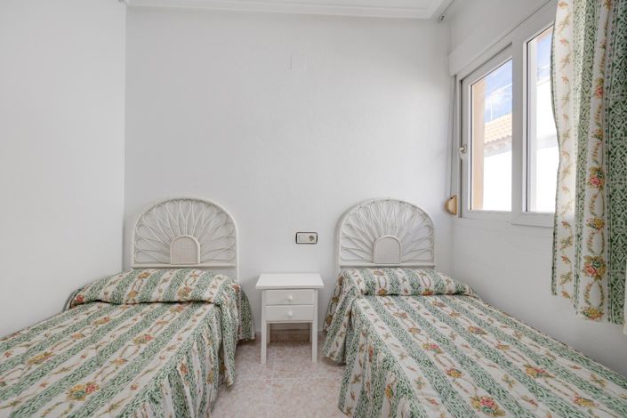 Image No.22-2 Bed Bungalow for sale