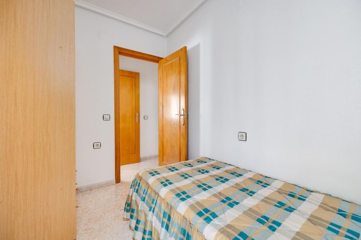 Image No.25-2 Bed Bungalow for sale