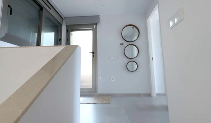 Image No.20-3 Bed Villa for sale