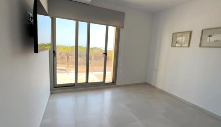 Image No.25-3 Bed Villa for sale