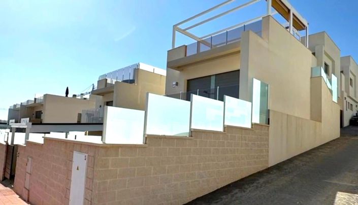 Image No.5-Villa de 3 chambres à vendre à Orihuela Costa