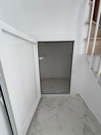 Image No.11-3 Bed House for sale