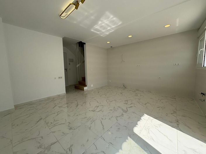 Image No.4-3 Bed House for sale