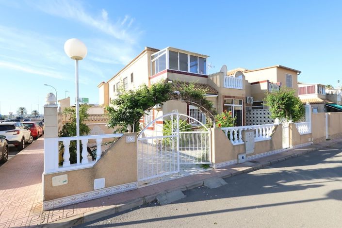 Image No.1-3 Bed House for sale