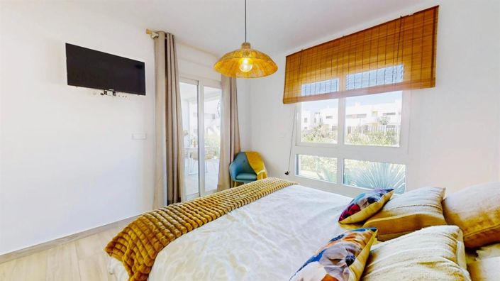 Image No.24-2 Bed Bungalow for sale