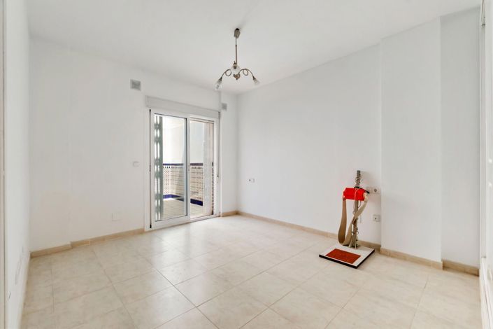 Image No.13-3 Bed Villa for sale