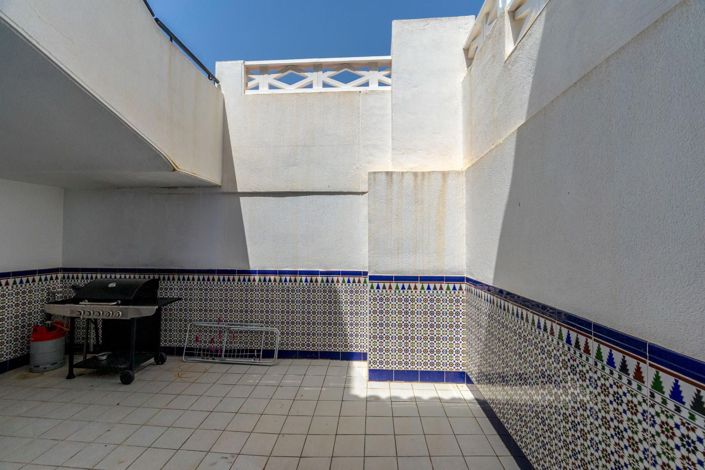 Image No.20-3 Bed Villa for sale