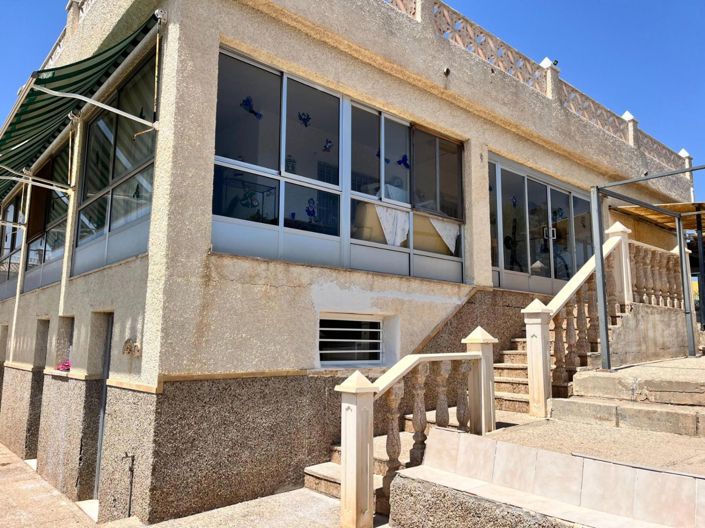 Image No.12-3 Bed Villa for sale