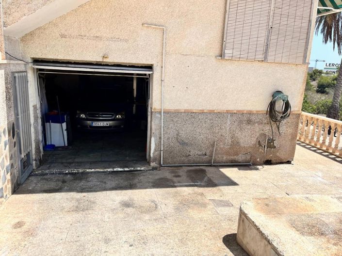 Image No.35-3 Bed Villa for sale