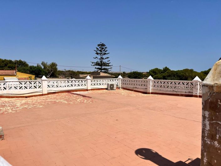 Image No.43-3 Bed Villa for sale