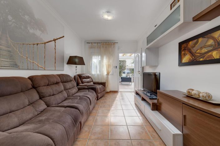 Image No.6-3 Bed House for sale