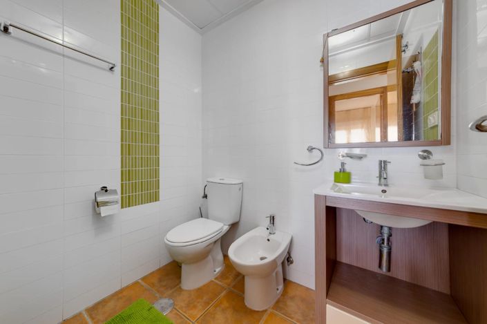 Image No.7-3 Bed House for sale