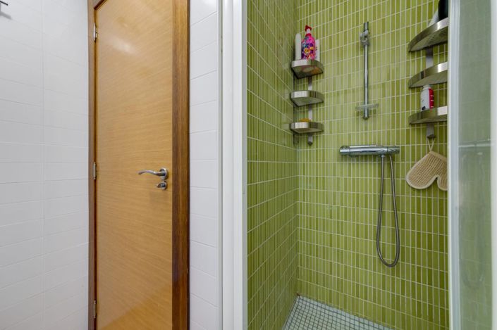 Image No.8-3 Bed House for sale