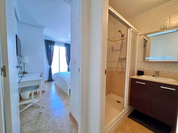 Image No.15-2 Bed House for sale