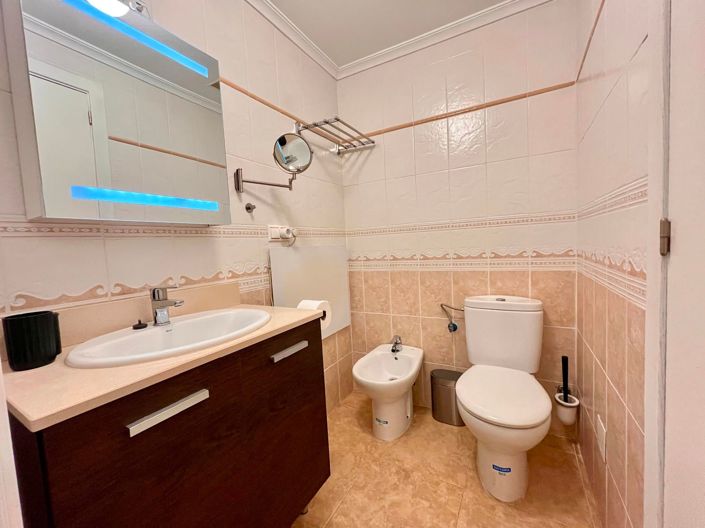 Image No.16-2 Bed House for sale