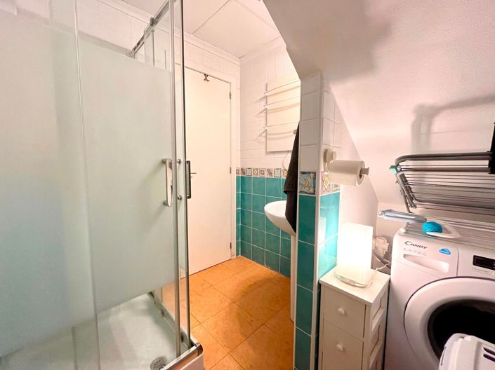 Image No.24-2 Bed House for sale