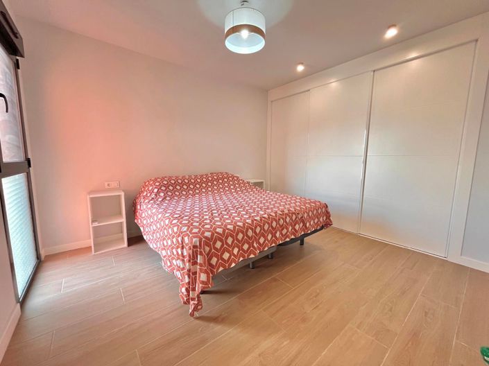 Image No.18-2 Bed Apartment for sale