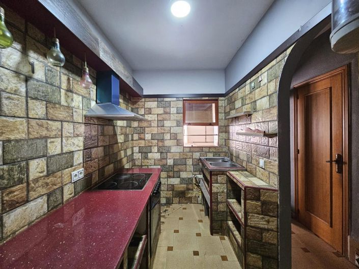 Image No.8-3 Bed House for sale