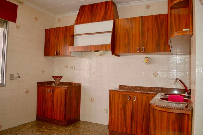 Image No.13-6 Bed House for sale