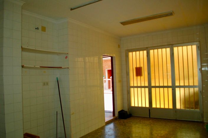 Image No.14-6 Bed House for sale