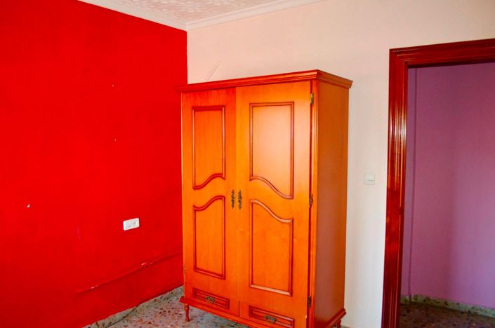 Image No.47-6 Bed House for sale