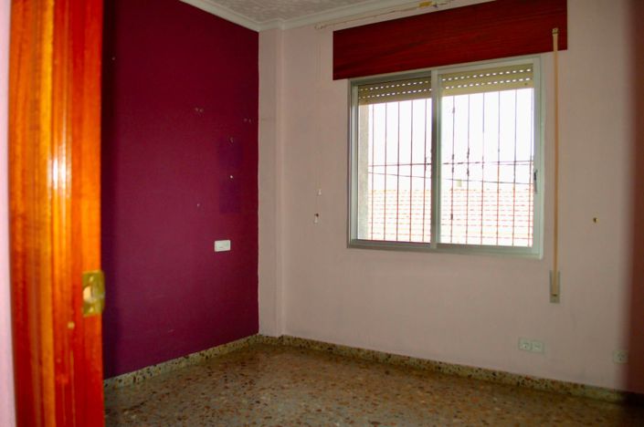 Image No.56-6 Bed House for sale